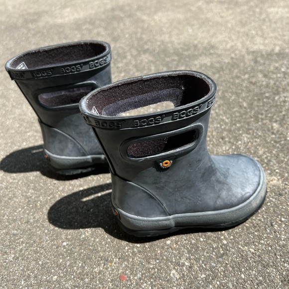 Bogs Infant Rain Boot Size 5 - Picture 2 of 10